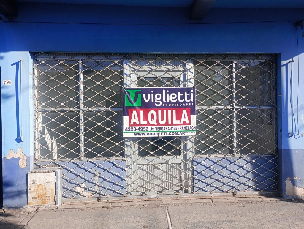 DOS LOCALES Y DOS DEPTOS EN ESQUINA DE SOURIGUES image 2