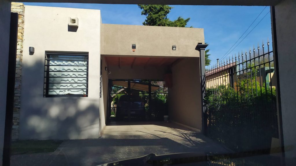 HERMOSA CASA EN ESQUINA DE RANELAGH image 3