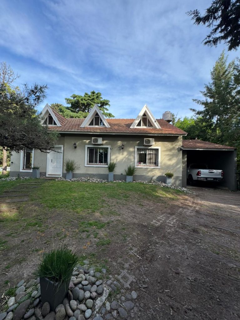 IMPORTANTE CHALET CON PISCINA CLIMATIZADA EN RANELAGH image 1