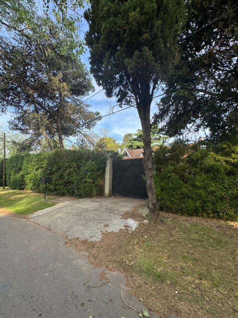 IMPORTANTE CHALET CON PISCINA CLIMATIZADA EN RANELAGH image 2