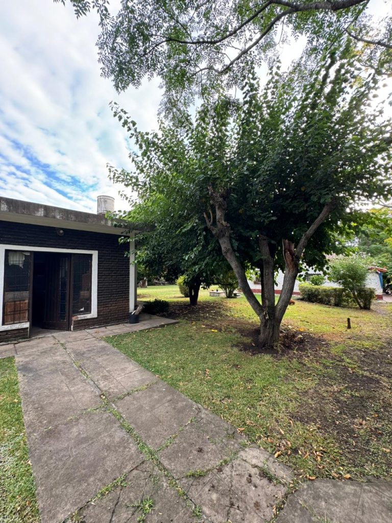 CONSTRUCCIÓN CON GRAN LOTE A METROS DE LA ESTACIÓN DE RANELAGH image 1